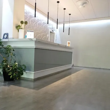索尔公园酒店 3*
